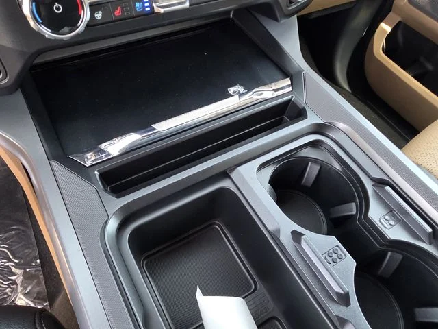 New 2026 Glacier Gray Metallic Tri-Coat Ford F-250® Lariat® image 11