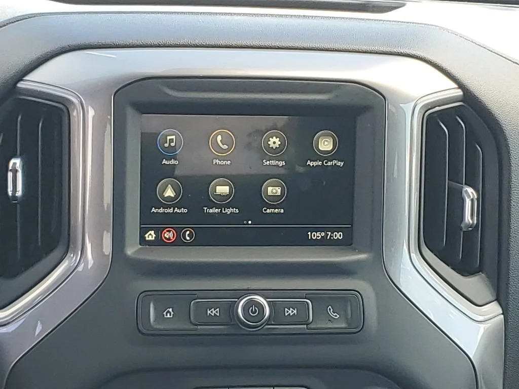 Used 2019 SUMMIT WHITE Chevrolet Custom image 14