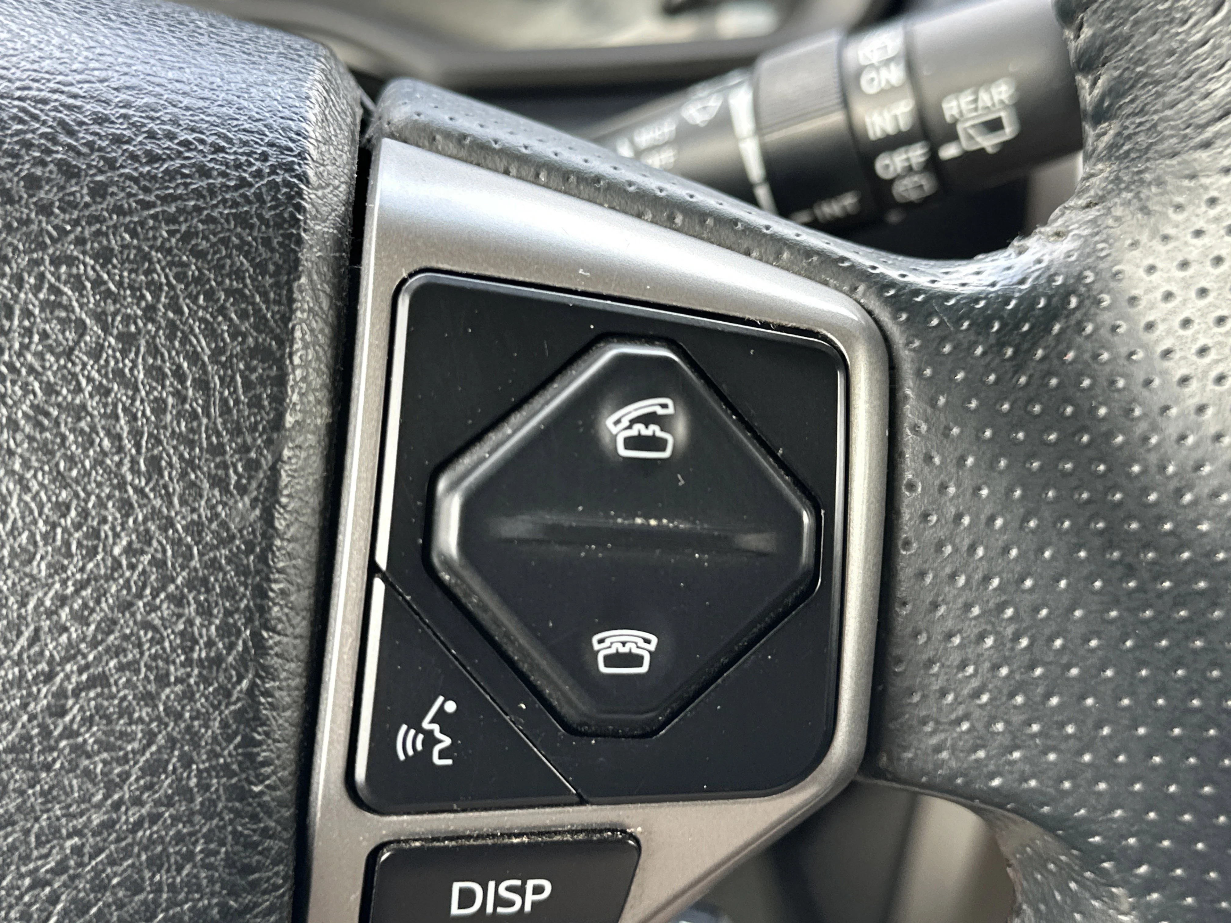 Used 2019 Midnight Black Metallic Toyota SR5 image 25