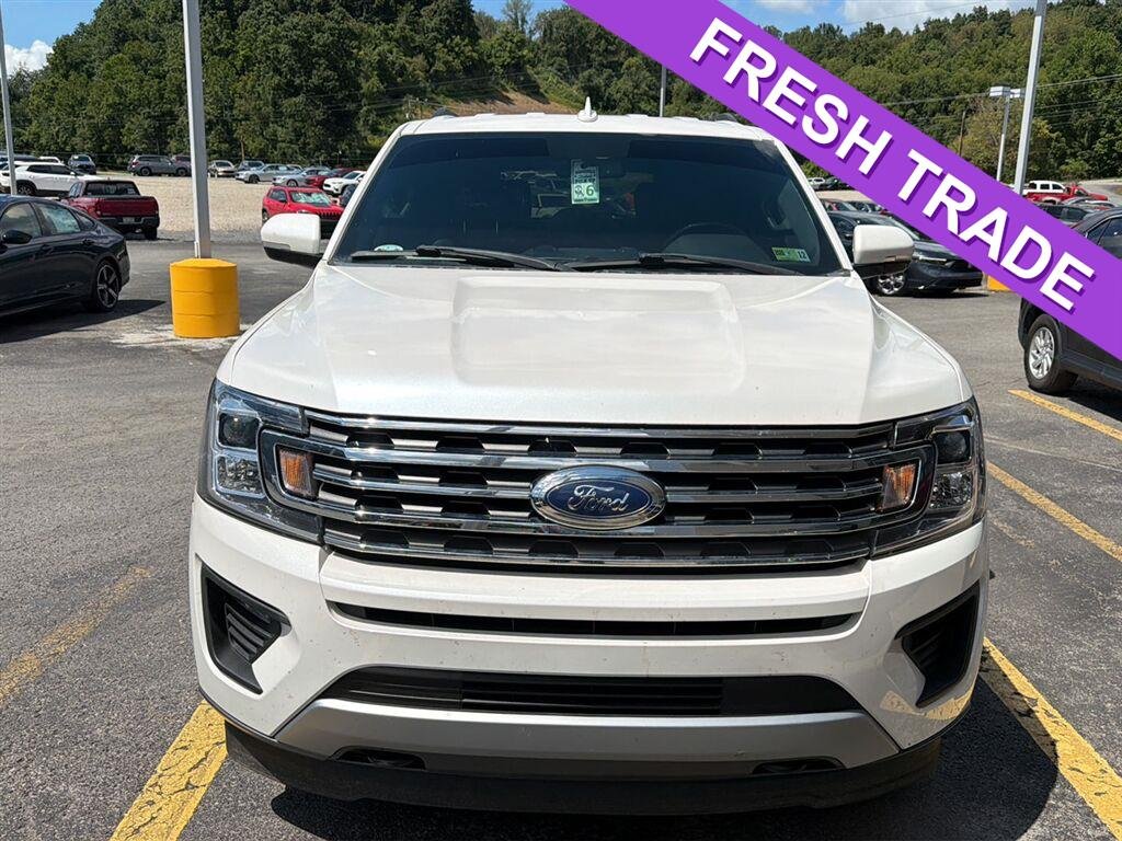 Used 2018 White Platinum Metallic Tri-Coat Ford XLT image 1
