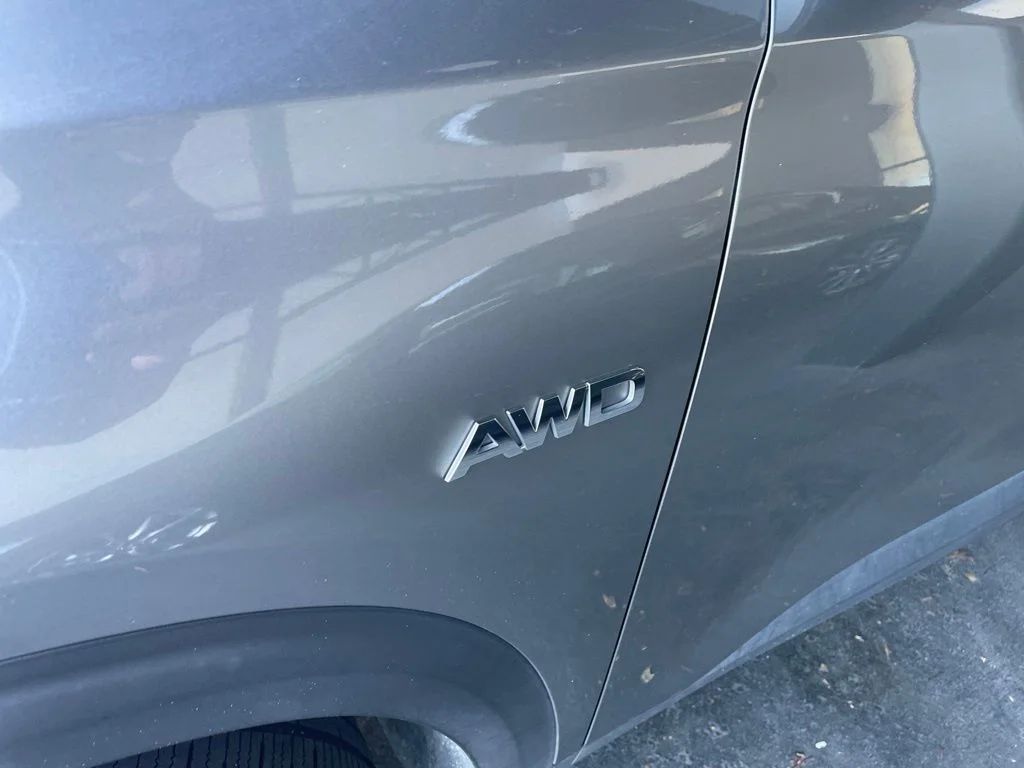 Used 2021 Gray Kia EX image 6