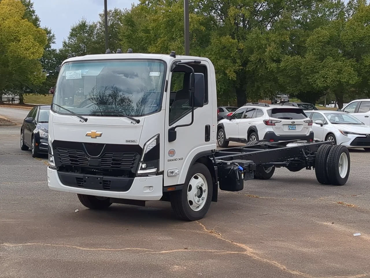 New 2025 Arc White Chevrolet  image 1