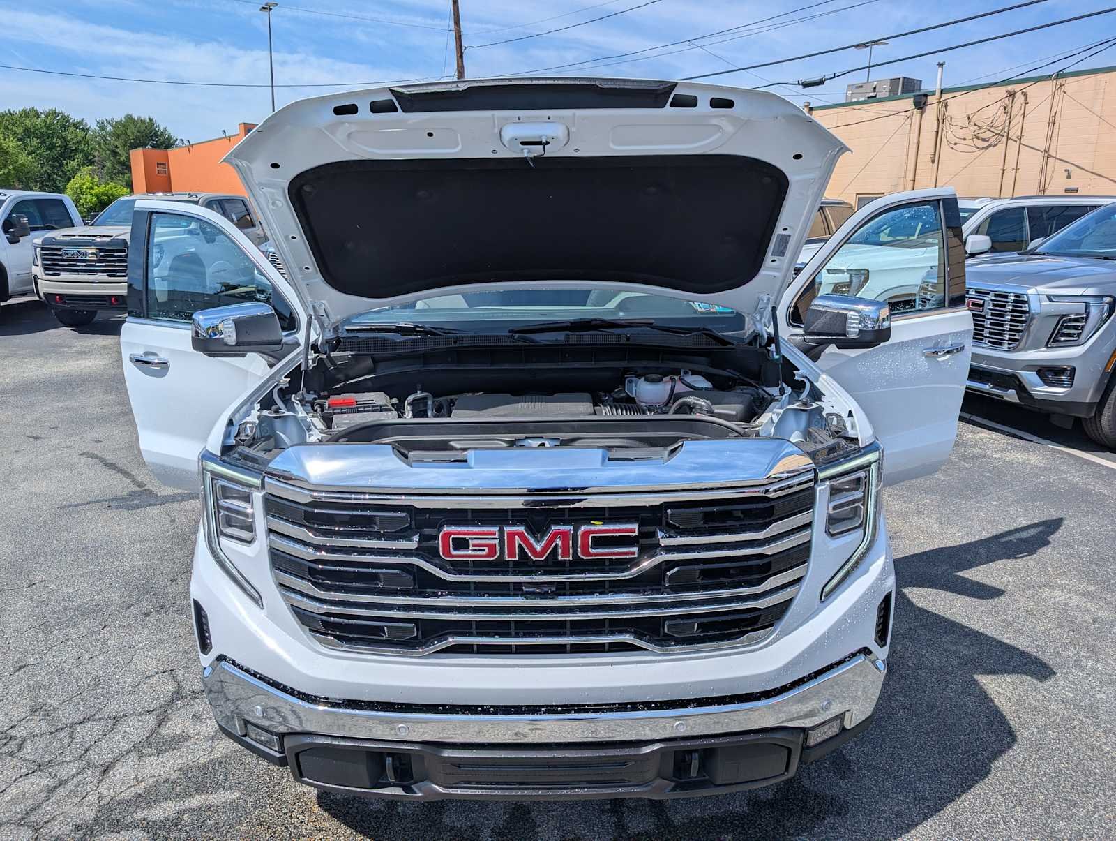 2026 GMC Sierra 1500 SLT - Photo 11