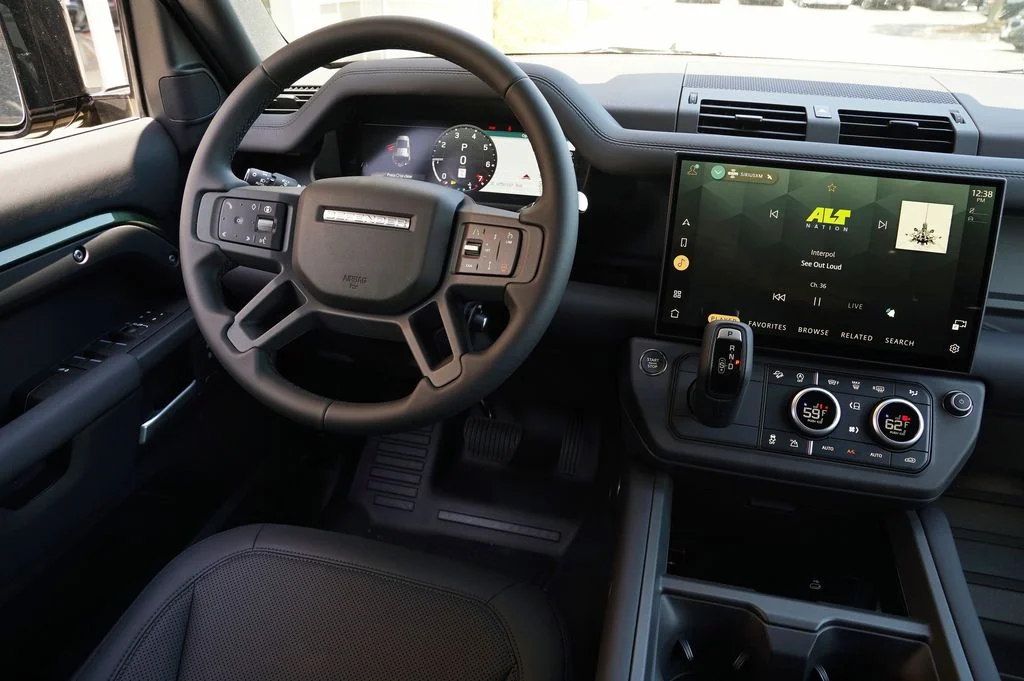 New 2026 Woolstone Green Land Rover S image 16
