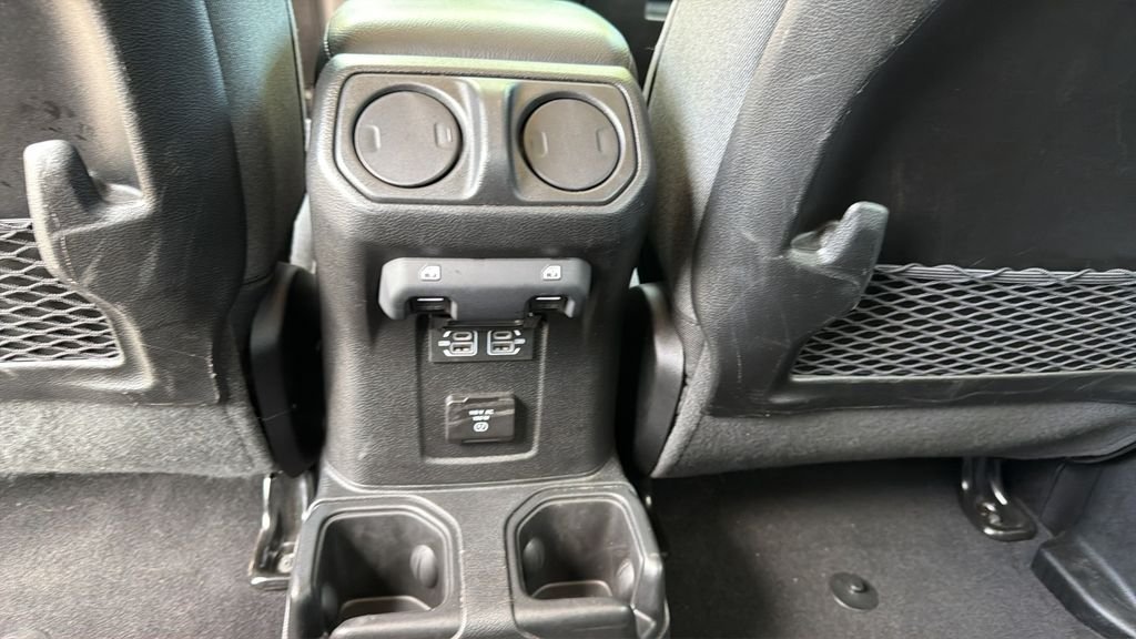 Used 2025 White Jeep Rubicon image 32