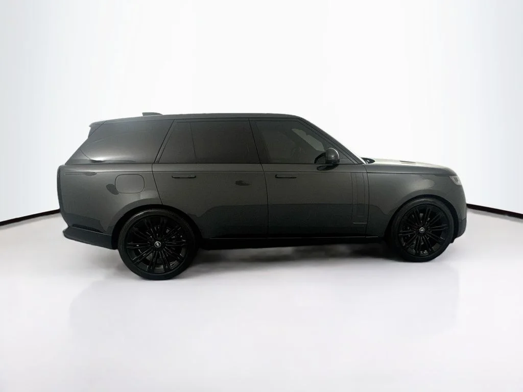 Used 2025 Gray Land Rover SE image 4