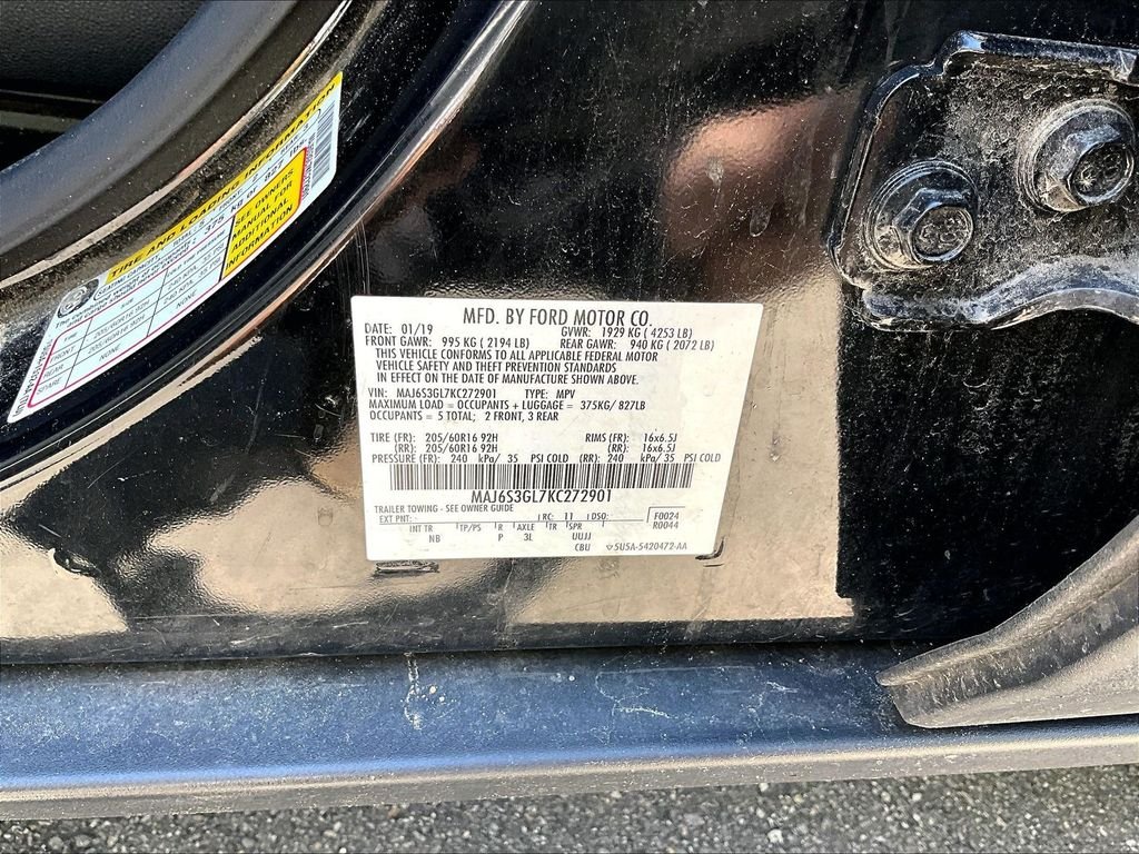 Used 2019 Shadow Black Ford SE image 6