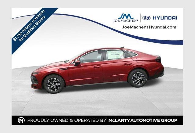 2026 Hyundai Sonata Blue's photo