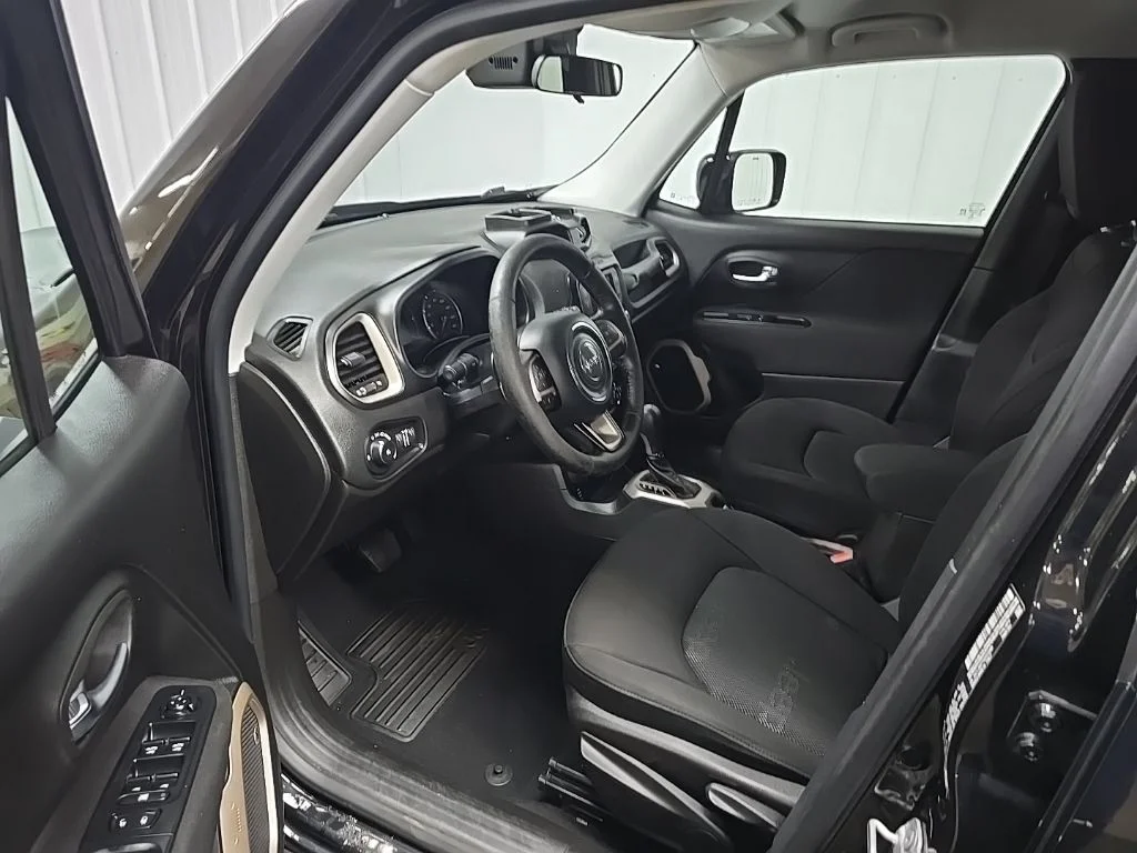 Used 2016 Black Jeep Latitude image 31
