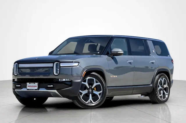 2024 Rivian R1S Adventure