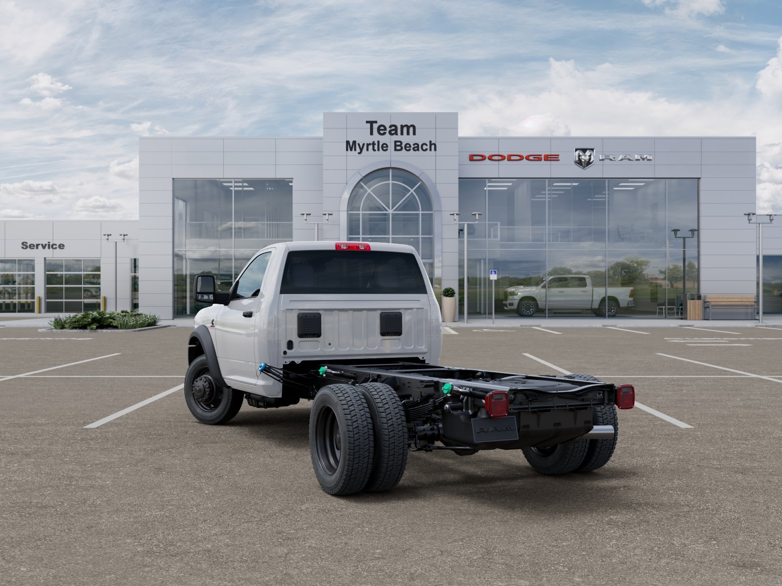 New 2025 Bright White Clearcoat RAM Tradesman image 30