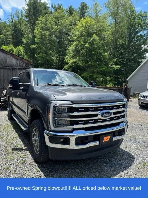 Used 2024 Gray Ford Lariat image 2