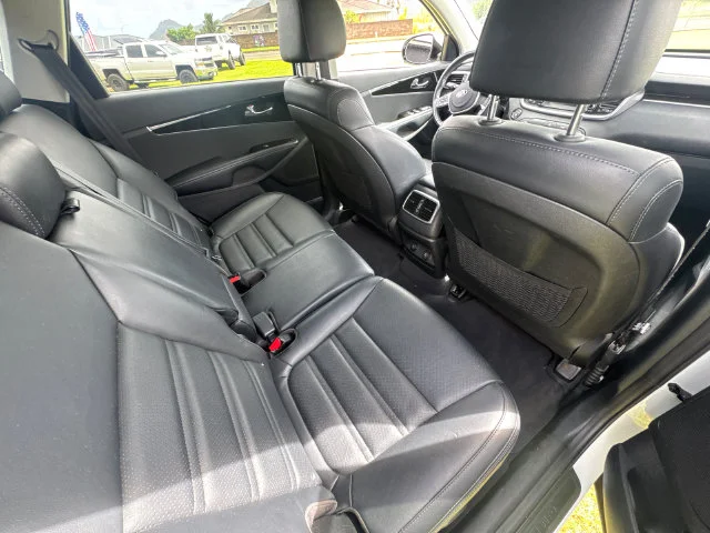 Used 2020 White Kia EX image 19