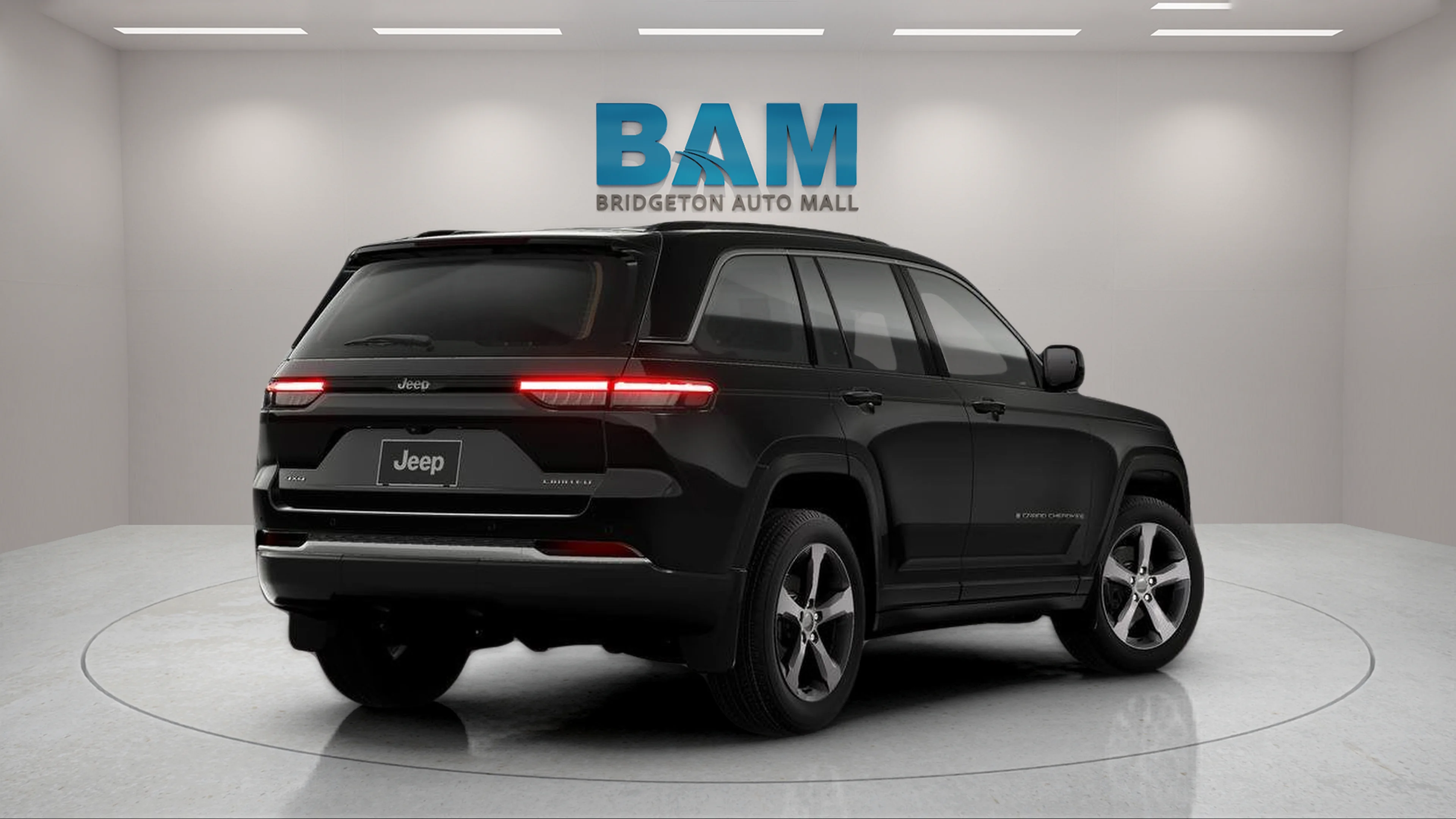 New 2026 Diamond Black Crystal Pearl-Coat Exterior Paint Jeep Limited image 13