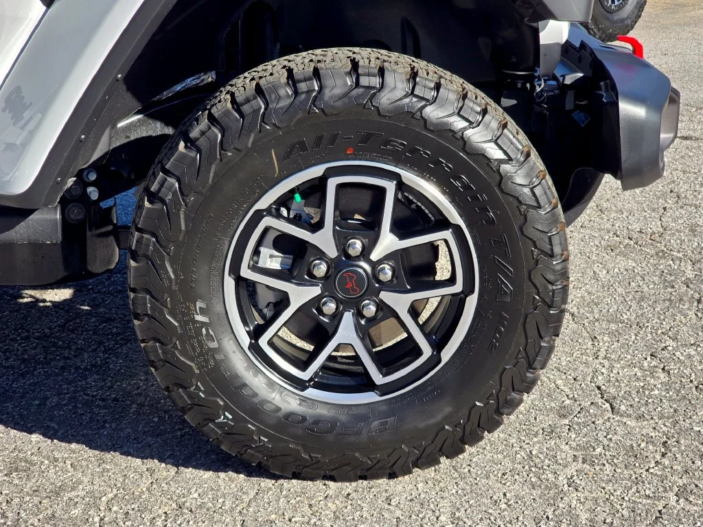 New 2026 White Jeep Rubicon image 13