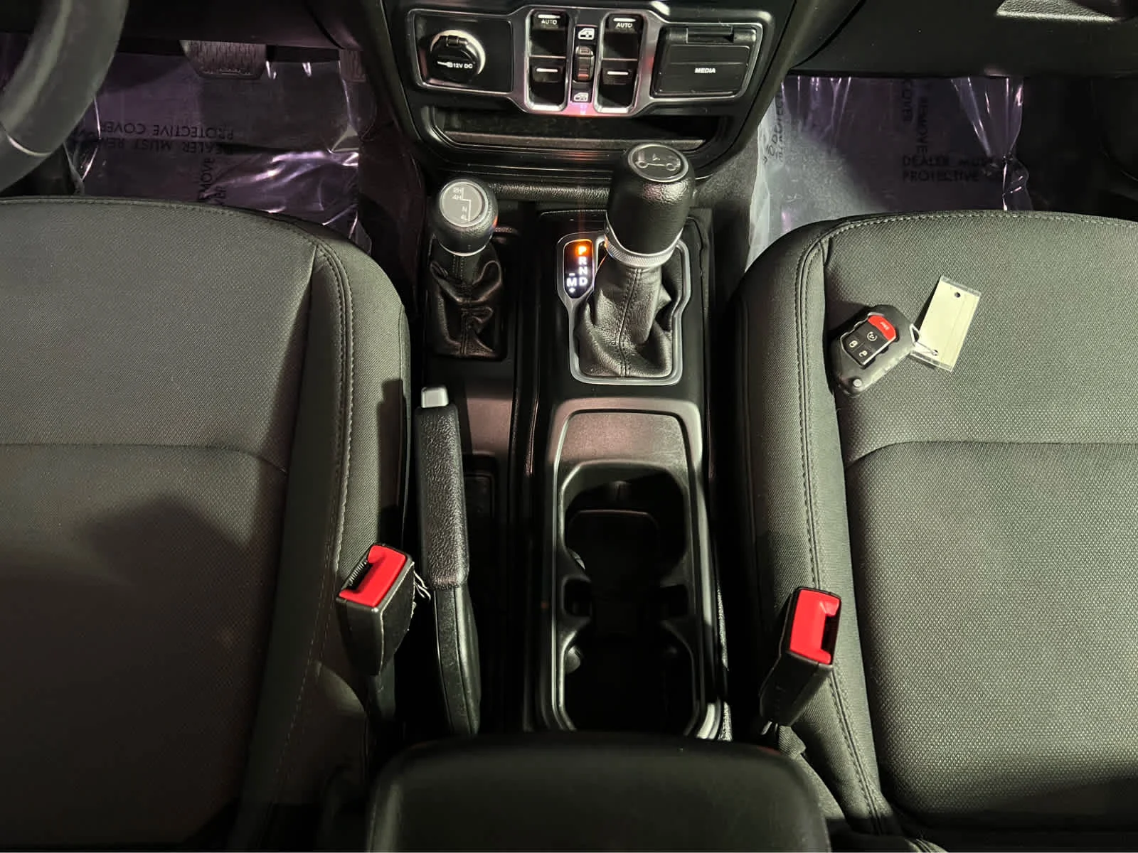 Used 2019 Granite Crystal Metallic Clearcoat Jeep Sport S image 13