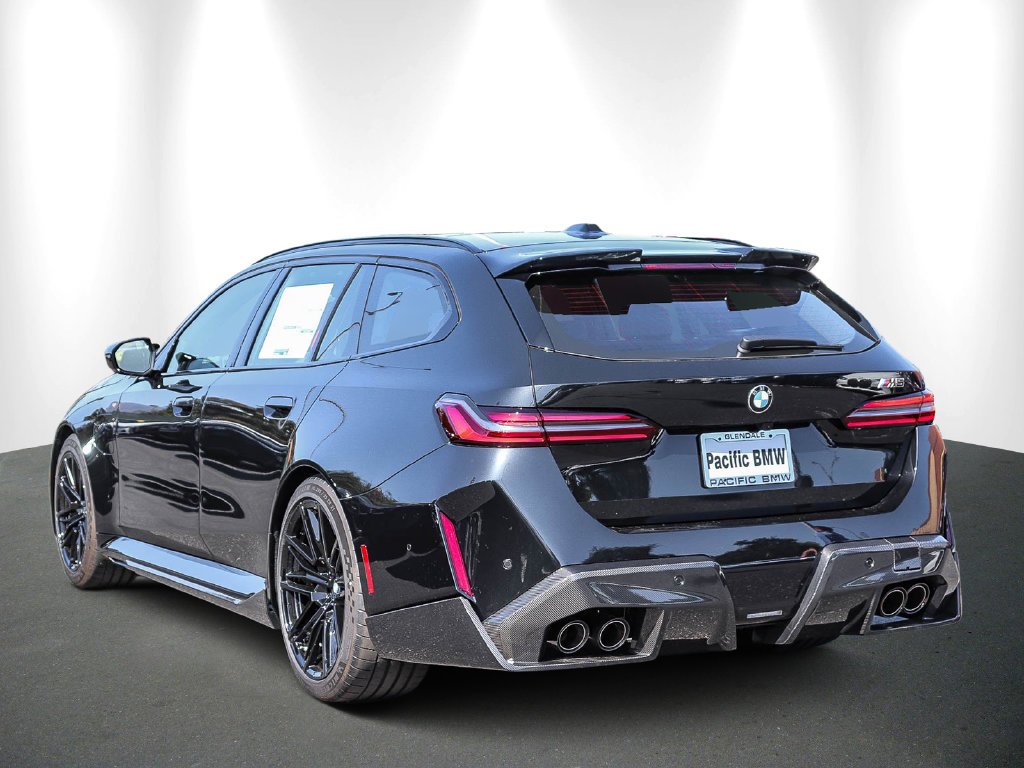 2027 BMW M5 photo 4