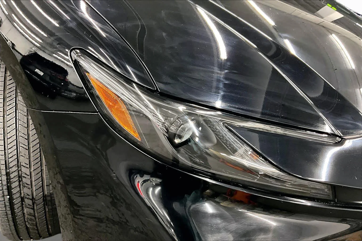 Used 2025 Midnight Black Metallic Toyota LE image 27