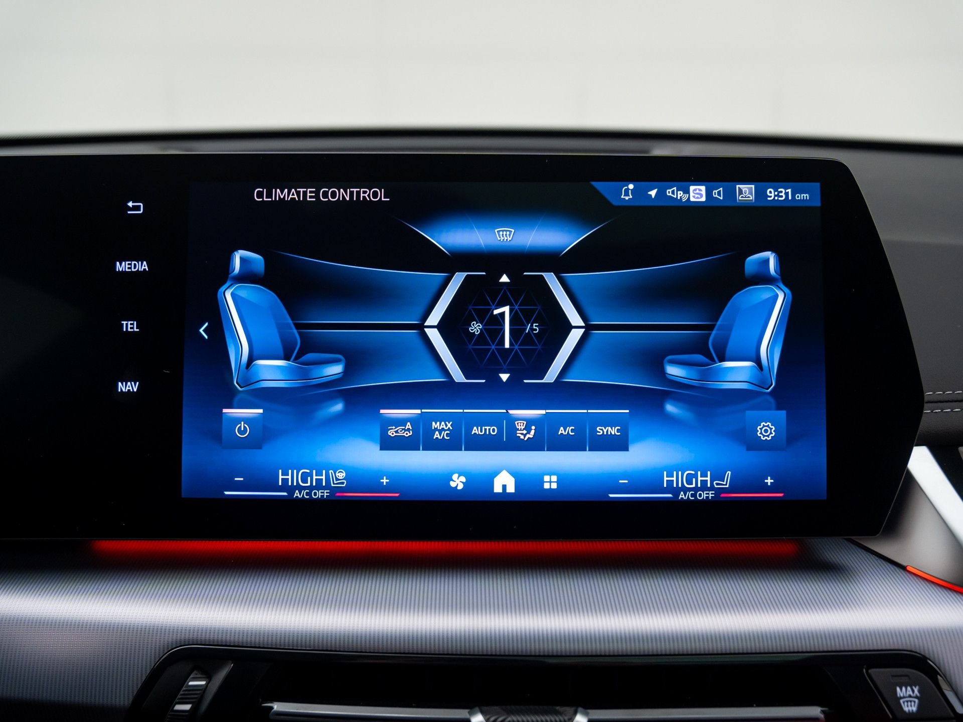 2025 BMW X1 28i - Photo 24