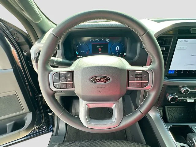 Used 2025 Blue Ford XLT image 11