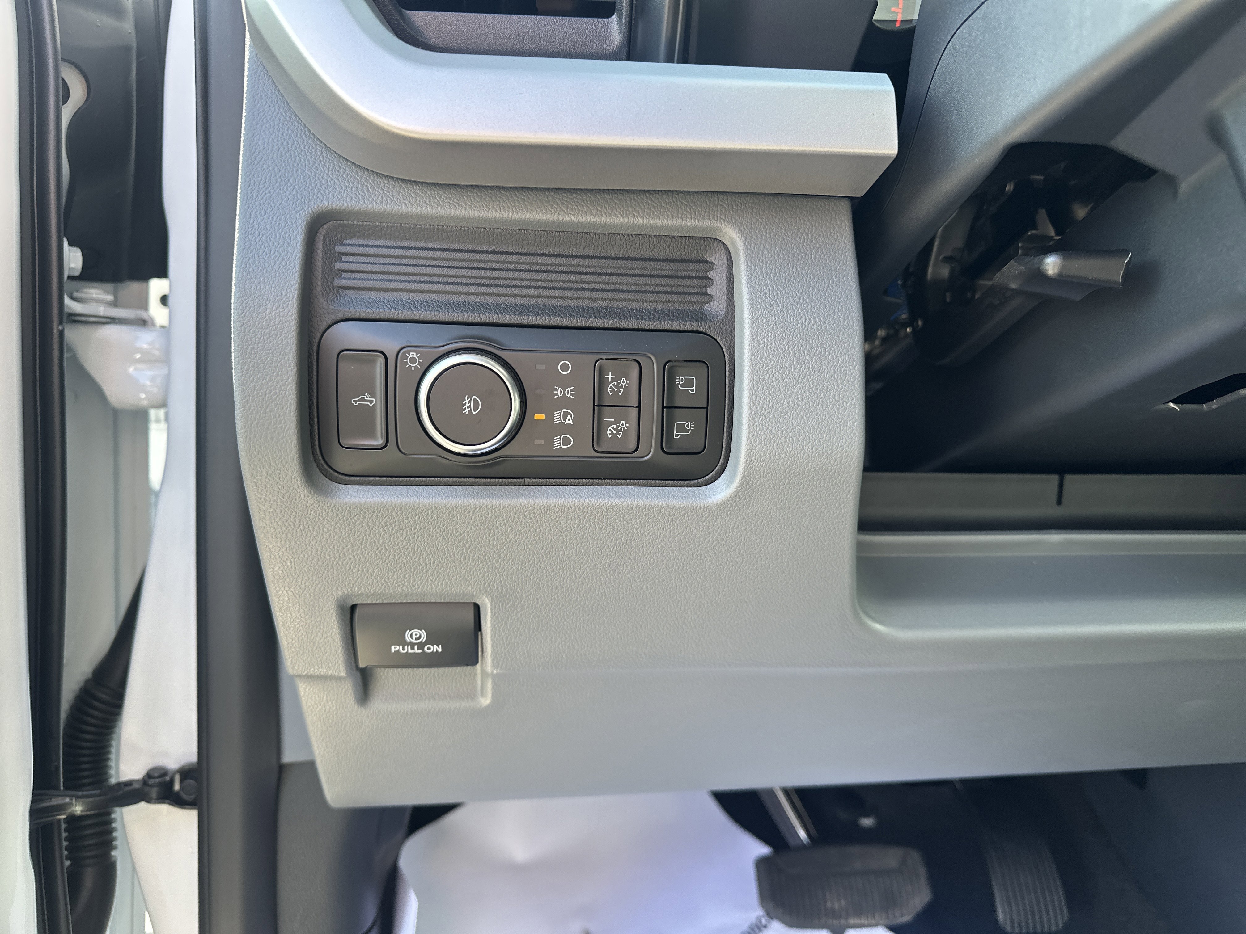 2026 Ford F-250 Super Duty XLT - Photo 15