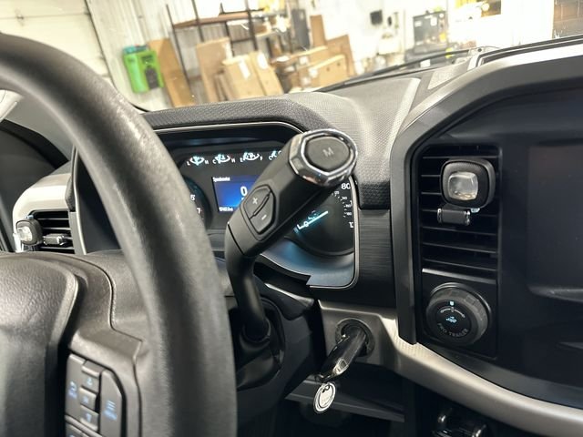 Used 2022 Oxford White Ford XLT image 24