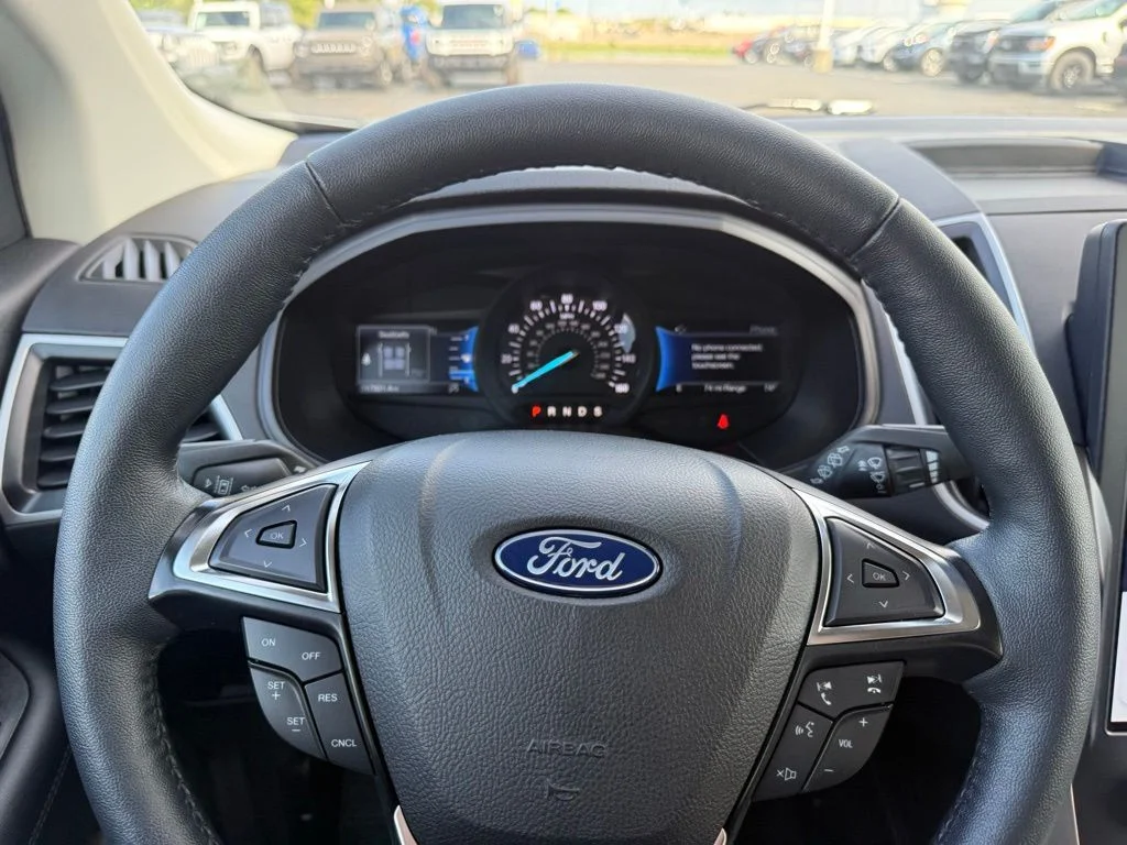 Used 2023 Silver Ford SEL image 25