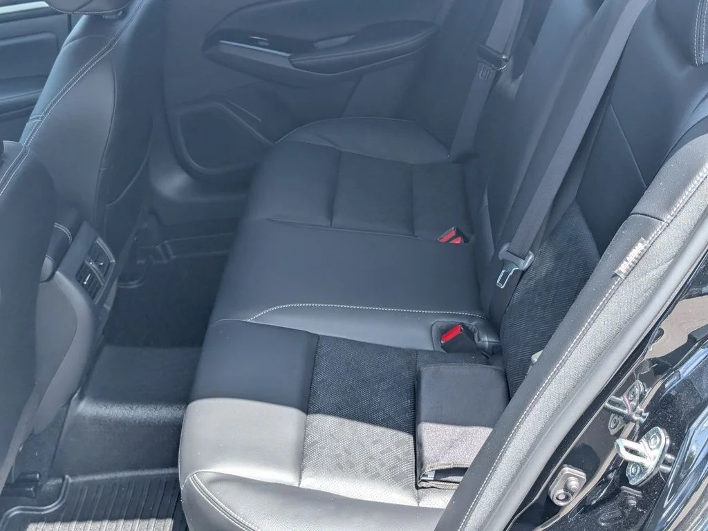 Used 2025 Black Nissan 2.5 SL image 13