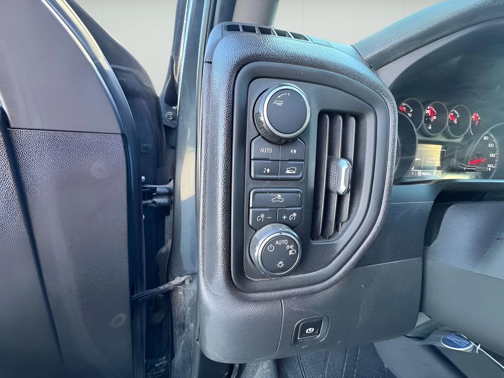 Used 2020 Shadow Gray Metallic Chevrolet Custom image 23