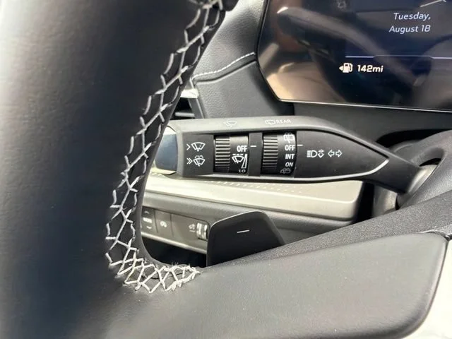 New 2027 Summit White Chevrolet LT image 34