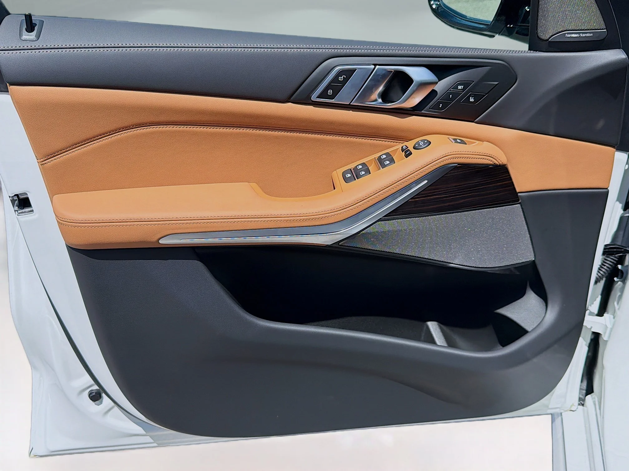 New 2026 Alpine White BMW xDrive40i image 21