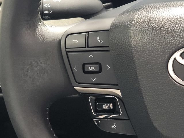 Used 2025 Black Toyota XLE image 27