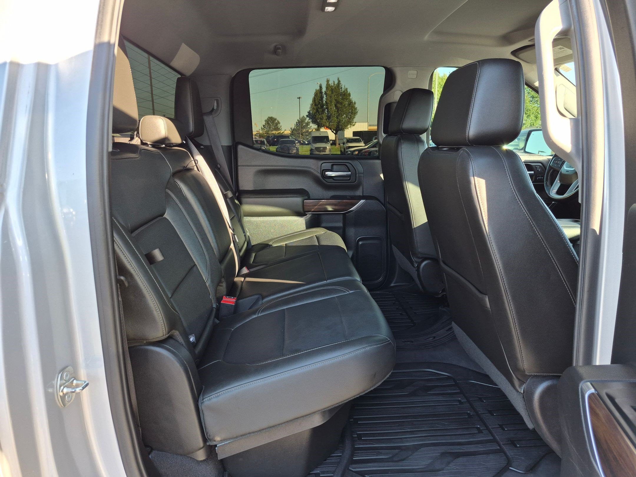 Used 2019 Quicksilver Metallic GMC SLT image 29
