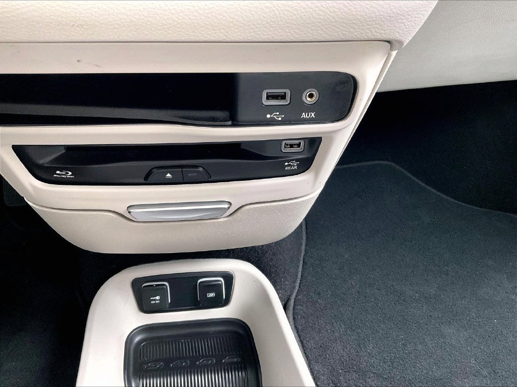 Used 2019 Black Chrysler Touring L Plus image 12