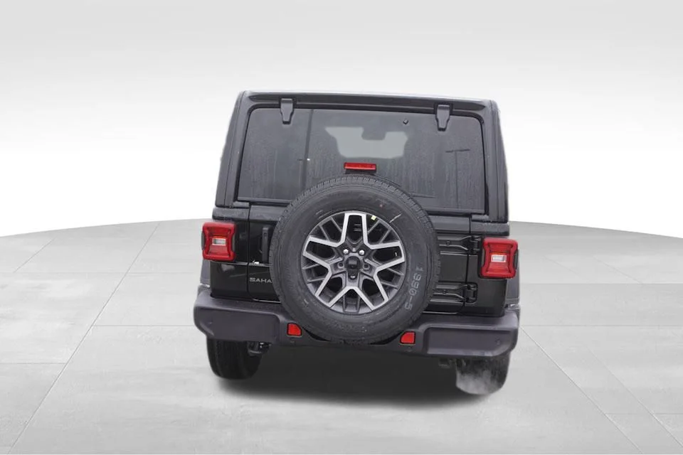 New 2025 Black Clear-Coat Exterior Paint Jeep Sahara image 4