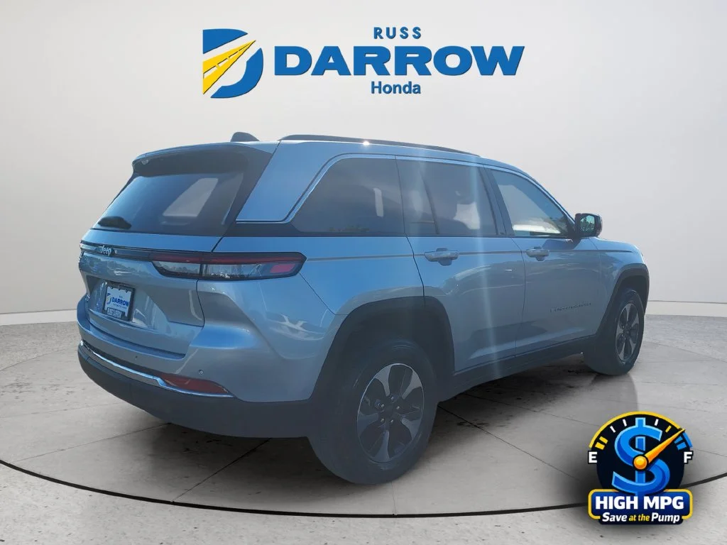 Used 2024 Silver Jeep 4xe image 5