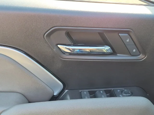 Used 2024 Blue Chevrolet ZR2 image 13
