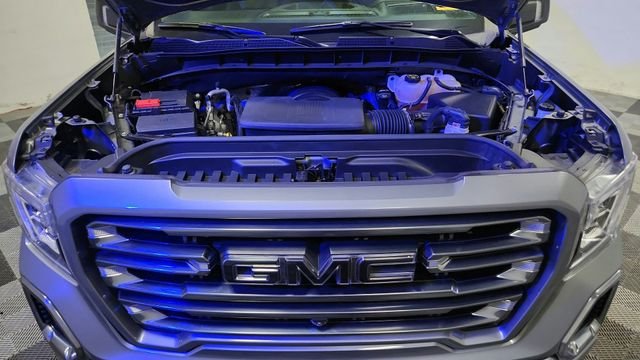 Used 2022 Gray GMC AT4 image 24