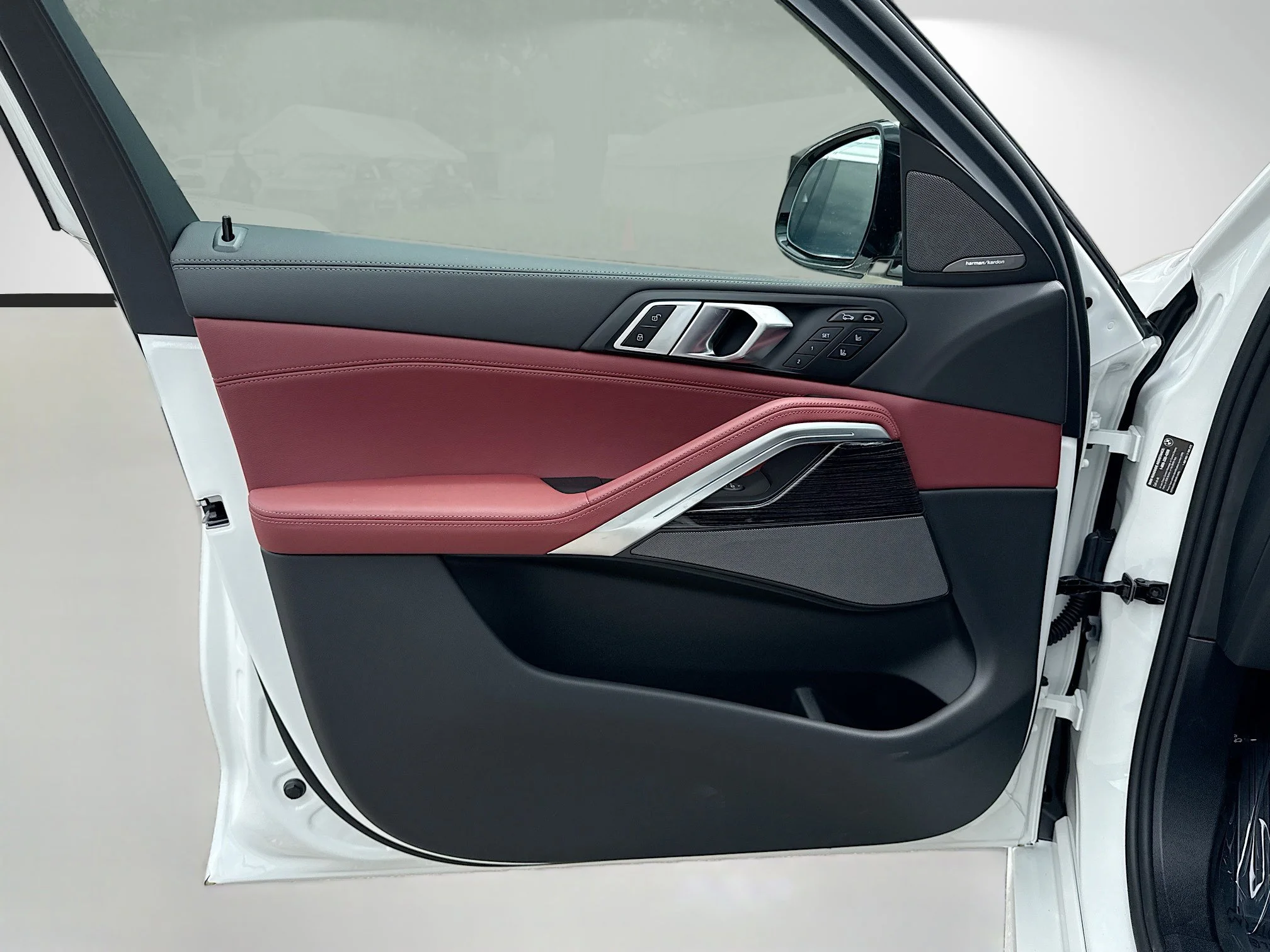 New 2027 Alpine White BMW xDrive40i image 23