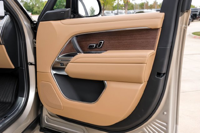 New 2027 Gold Land Rover SE image 58