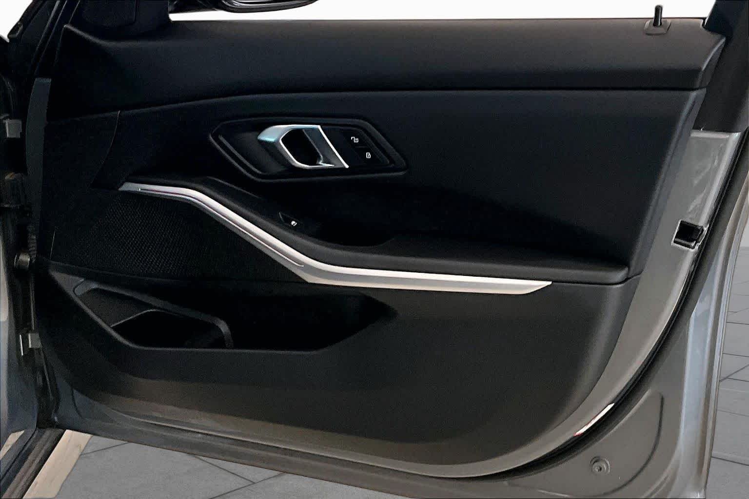 Used 2024 Skyscraper Grey Metallic BMW 330i image 19