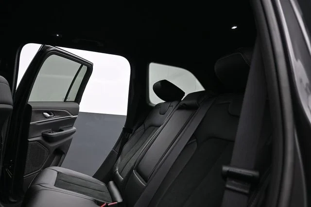 New 2026 Baltic Gray Metallic Clear-Coat Exterior Paint Jeep Altitude image 15