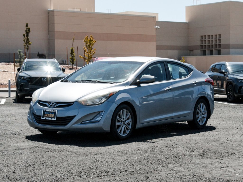 Used 2015 Shale Gray Metallic Hyundai SE image 1