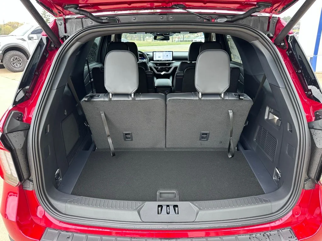 2026 Ford Explorer ST-Line - Photo 27