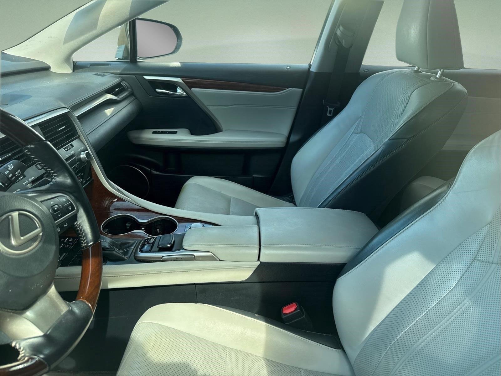 Used 2019 Silver Lining Metallic Lexus RX 350L Premium image 4