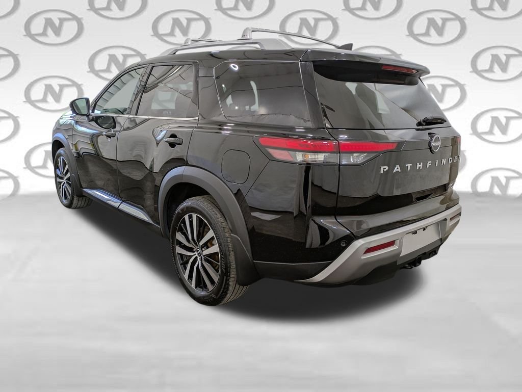 Used 2024 Black Nissan Platinum image 9