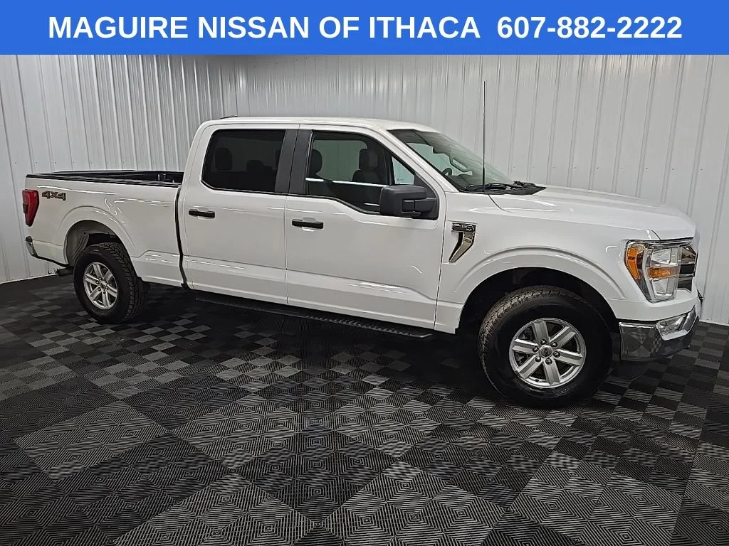 Used 2021 White Ford XLT image 1