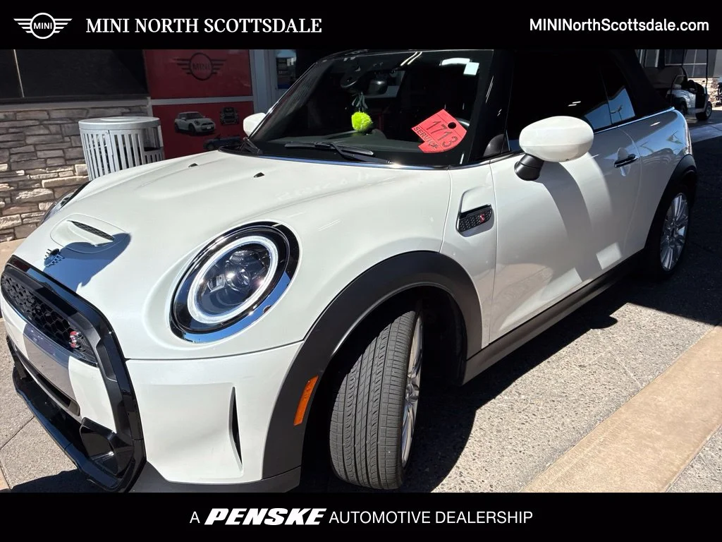 Used 2024 White MINI  image 1