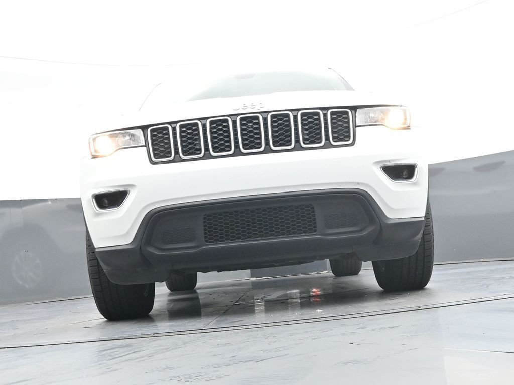 Used 2022 White Jeep Laredo E image 48
