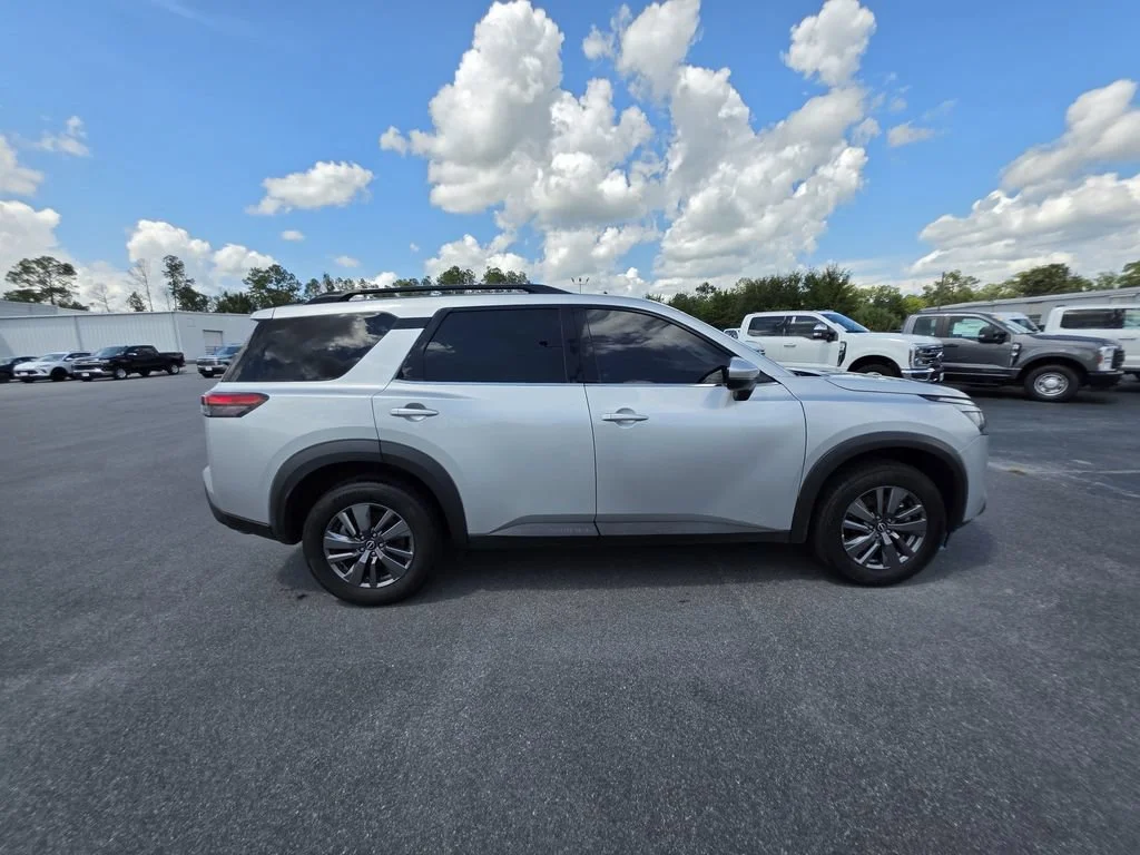 Used 2024 Silver Nissan SV image 6